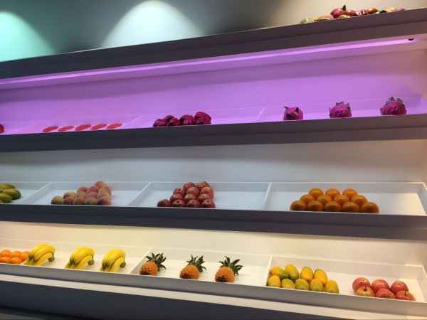 High quality customized LEDs CRI90 for retail foods display with more clear visibility
