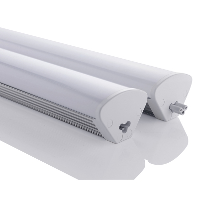 Interlinked linear LED high bay